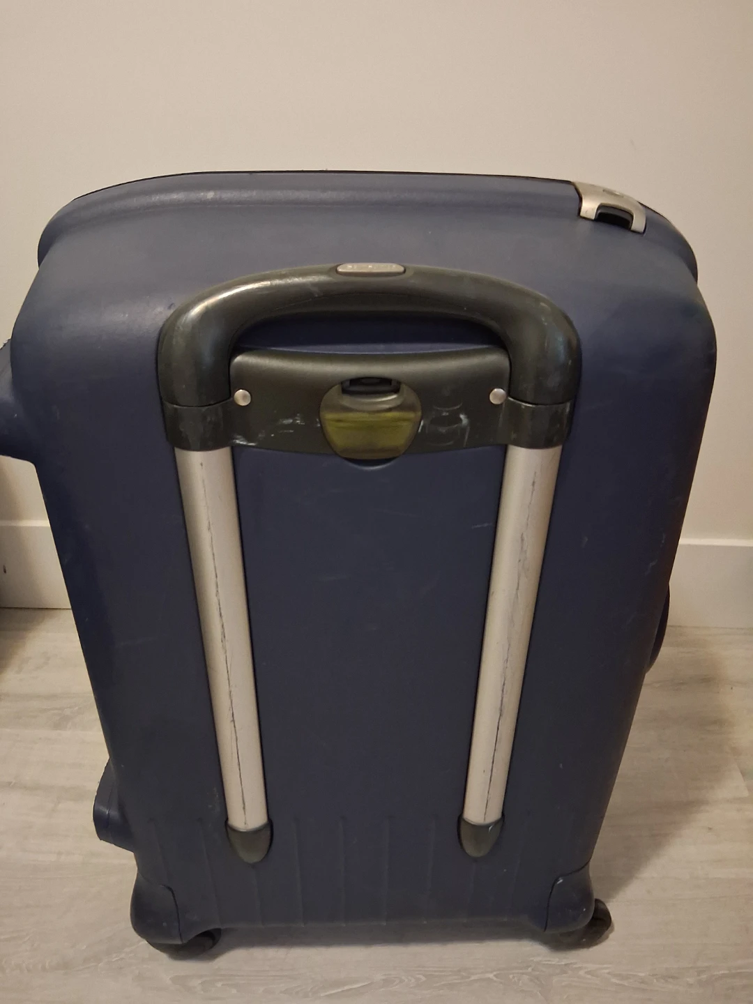 Samsonite Navy Blue Spinner Suitcase - photo 2