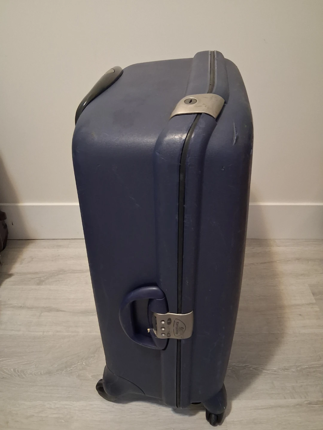 Samsonite Navy Blue Spinner Suitcase - photo 3
