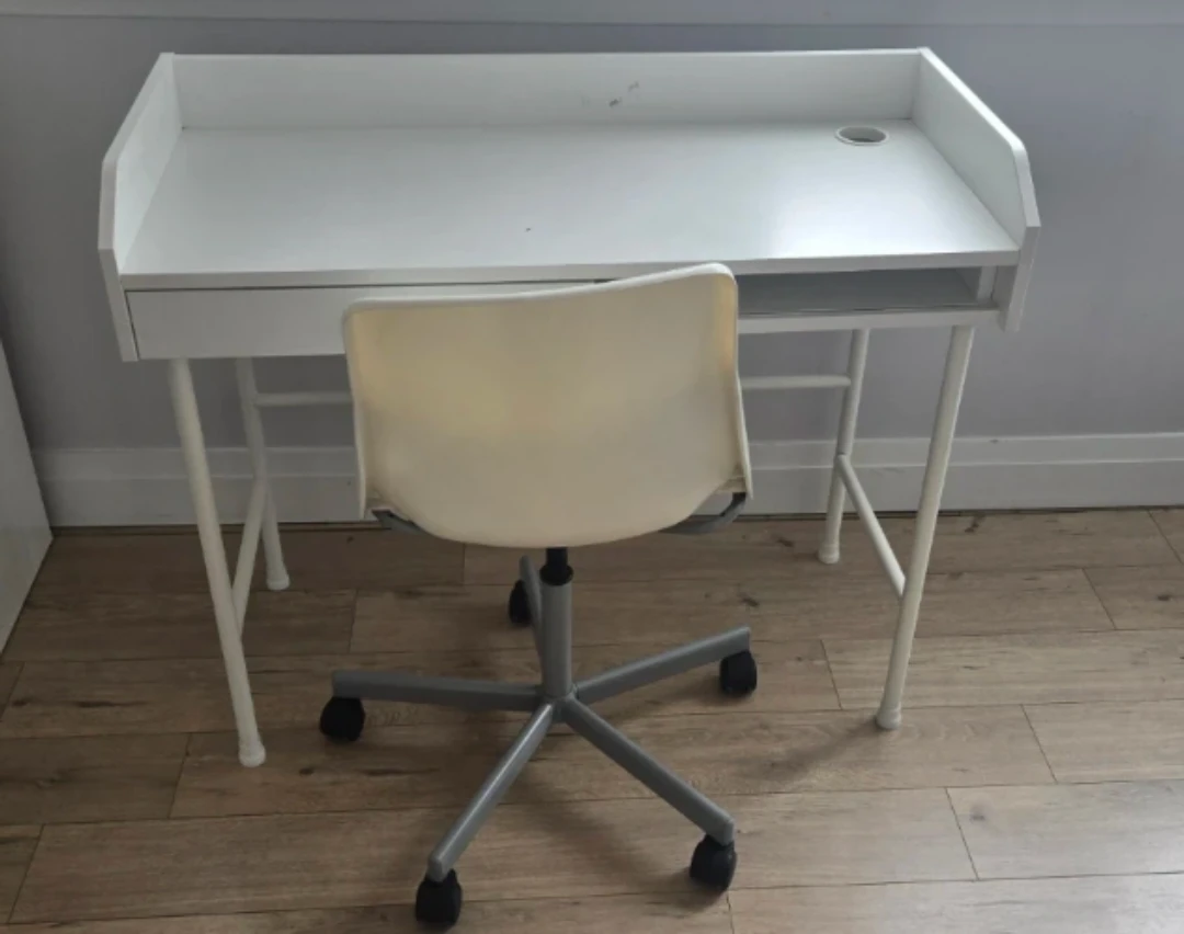 White Kids Desk with Drawer