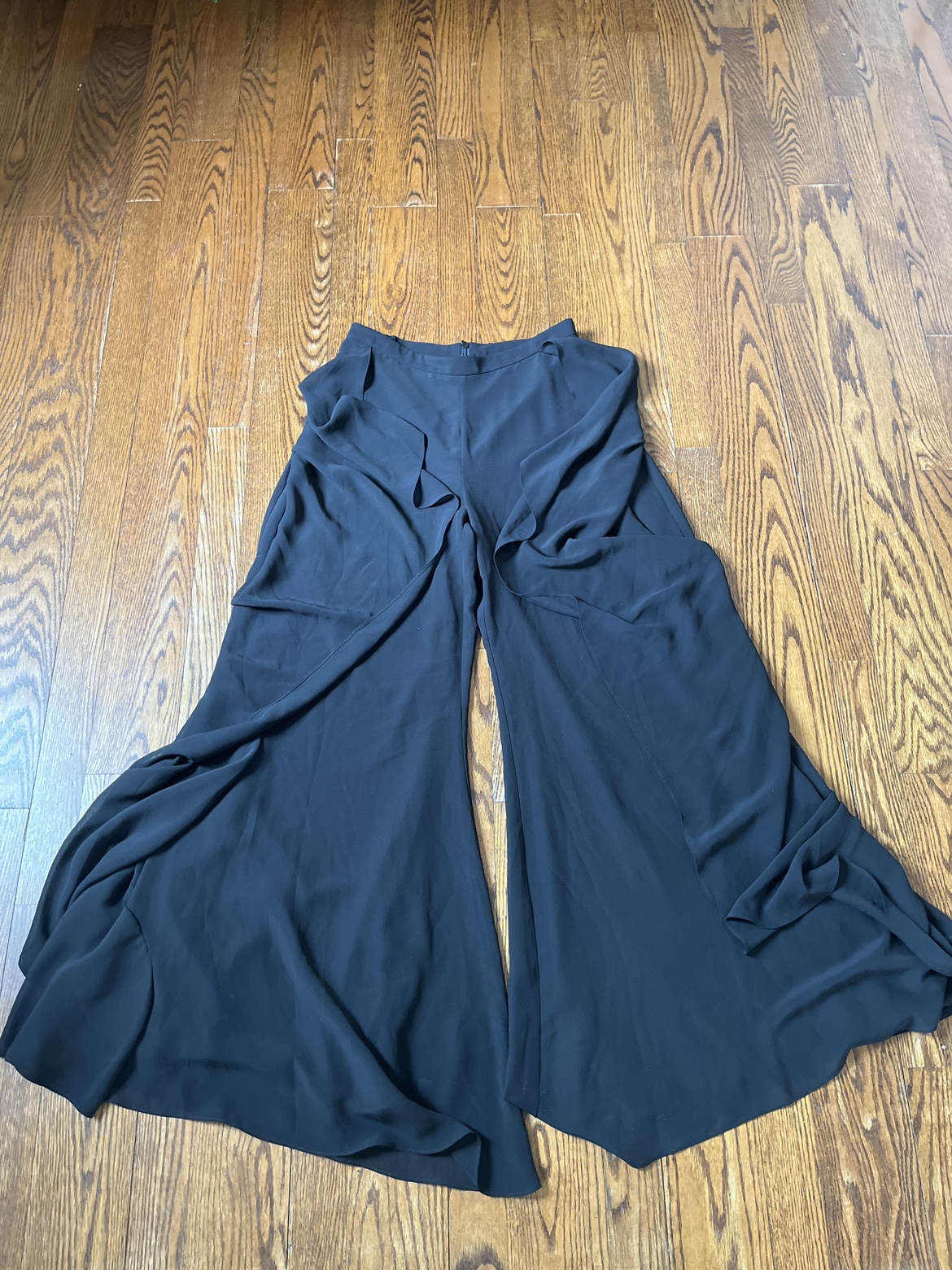 Black wide-leg flowy pants