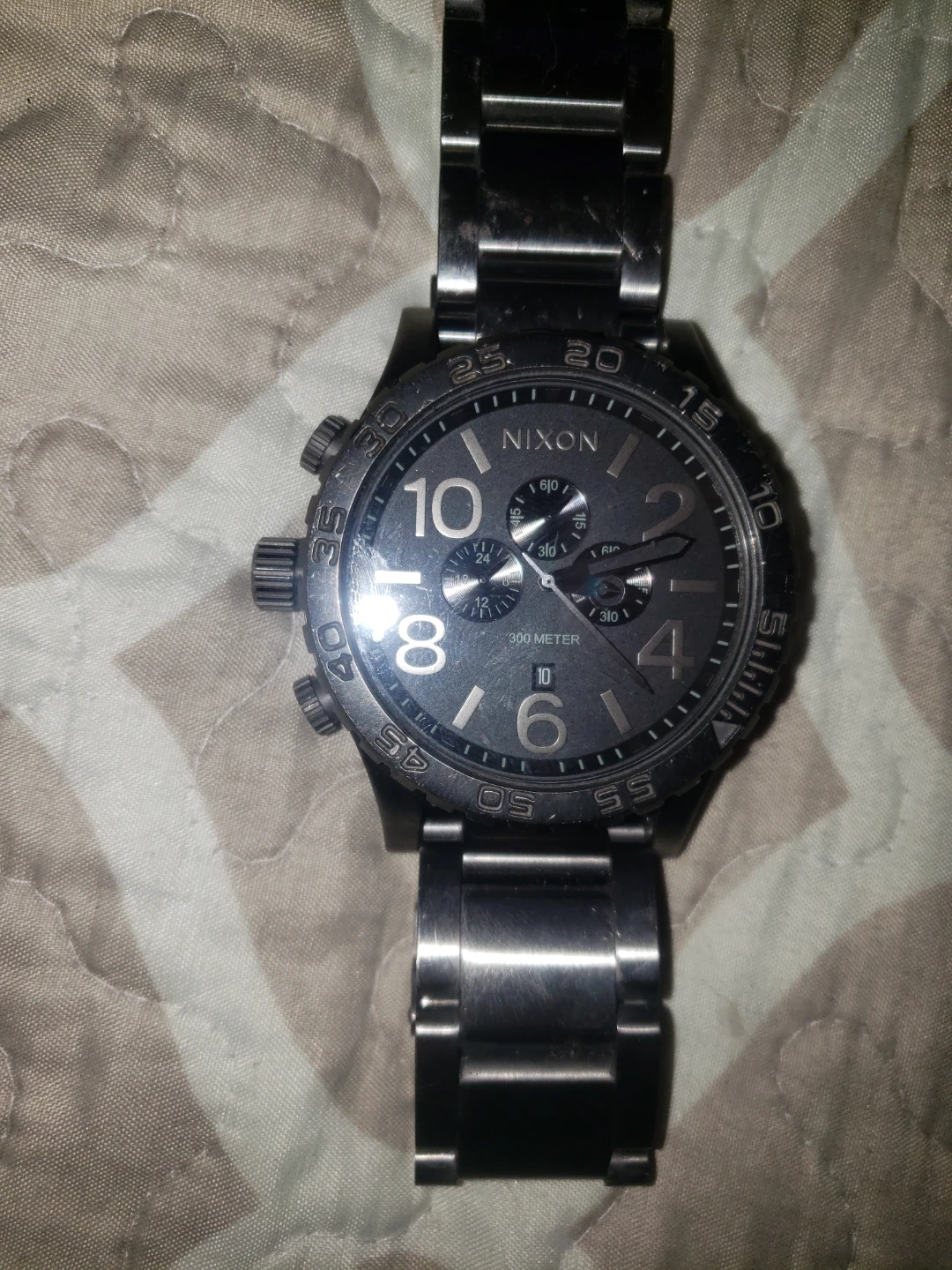 Nixon Watch 300 Meter Water Resistant - photo 2