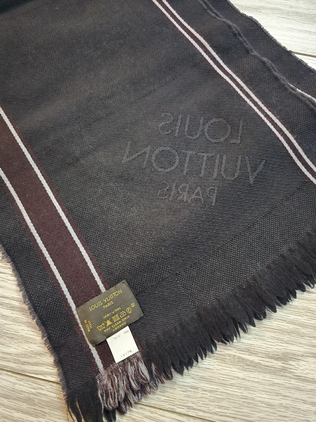 Authentic Louis Vuitton 100% Wool Scarf