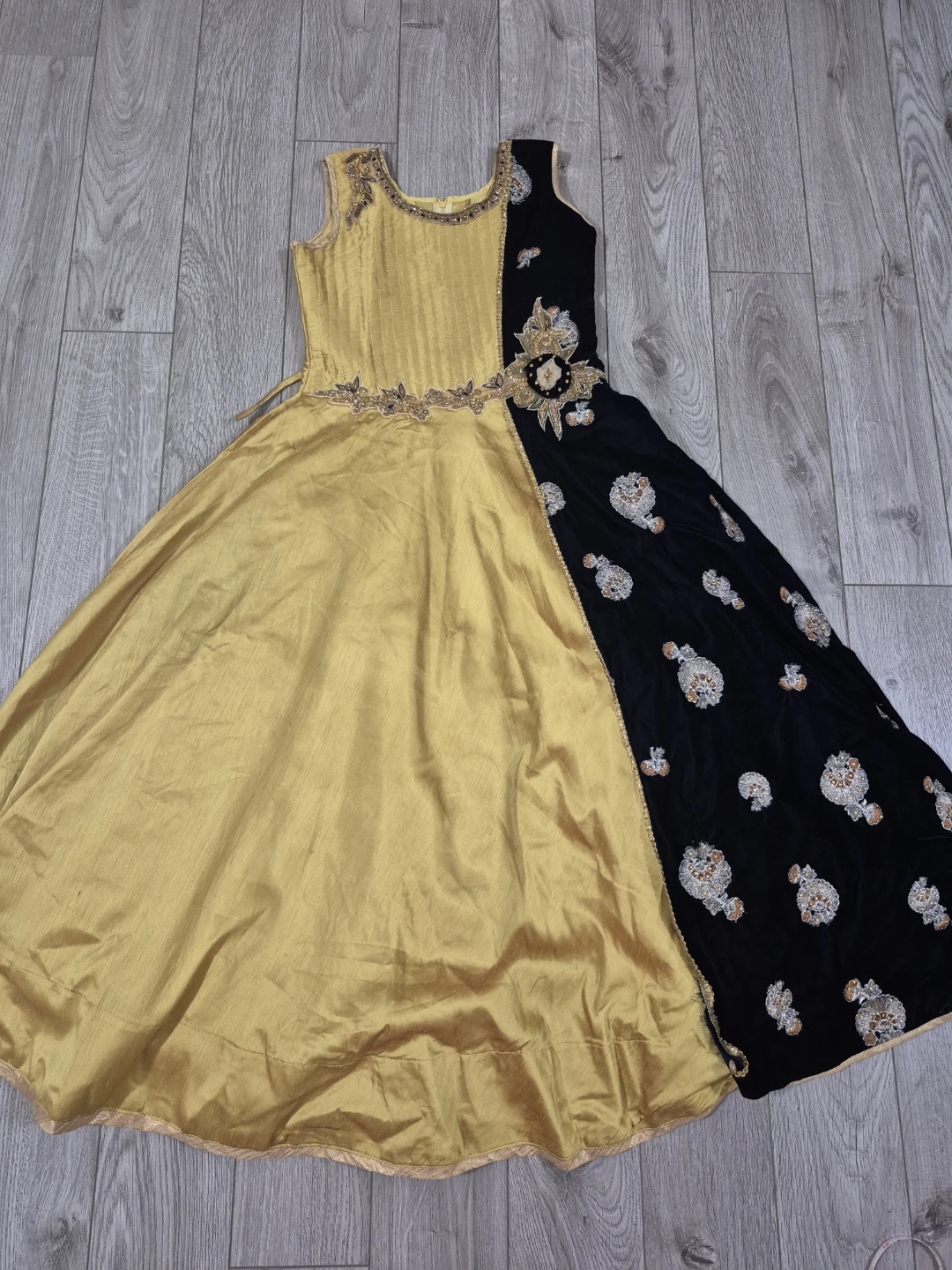Girls' Gold and Black Embellished Dress - photo 2