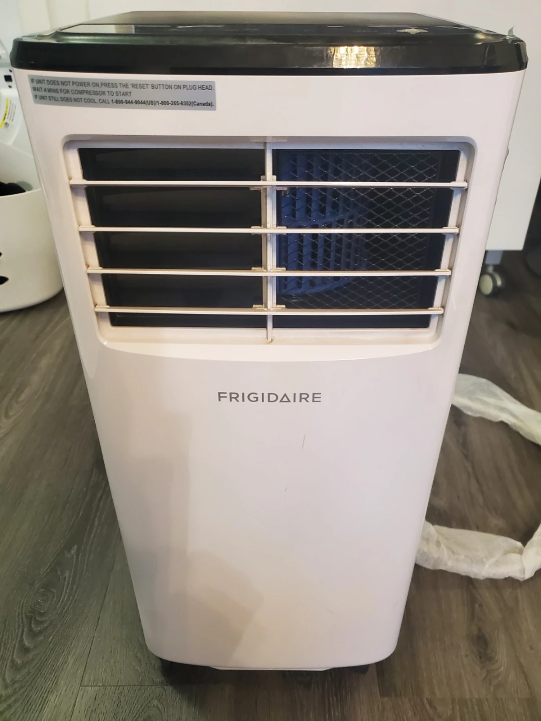 Danby / Frigidaire Portable Air Conditioner Unit - photo 2