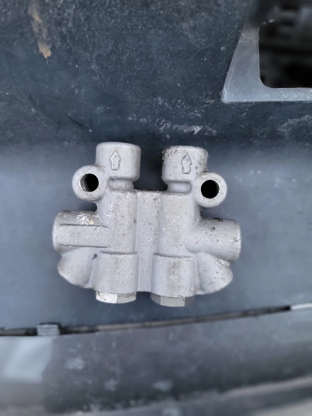 Brake Proportioning Valve - photo 5