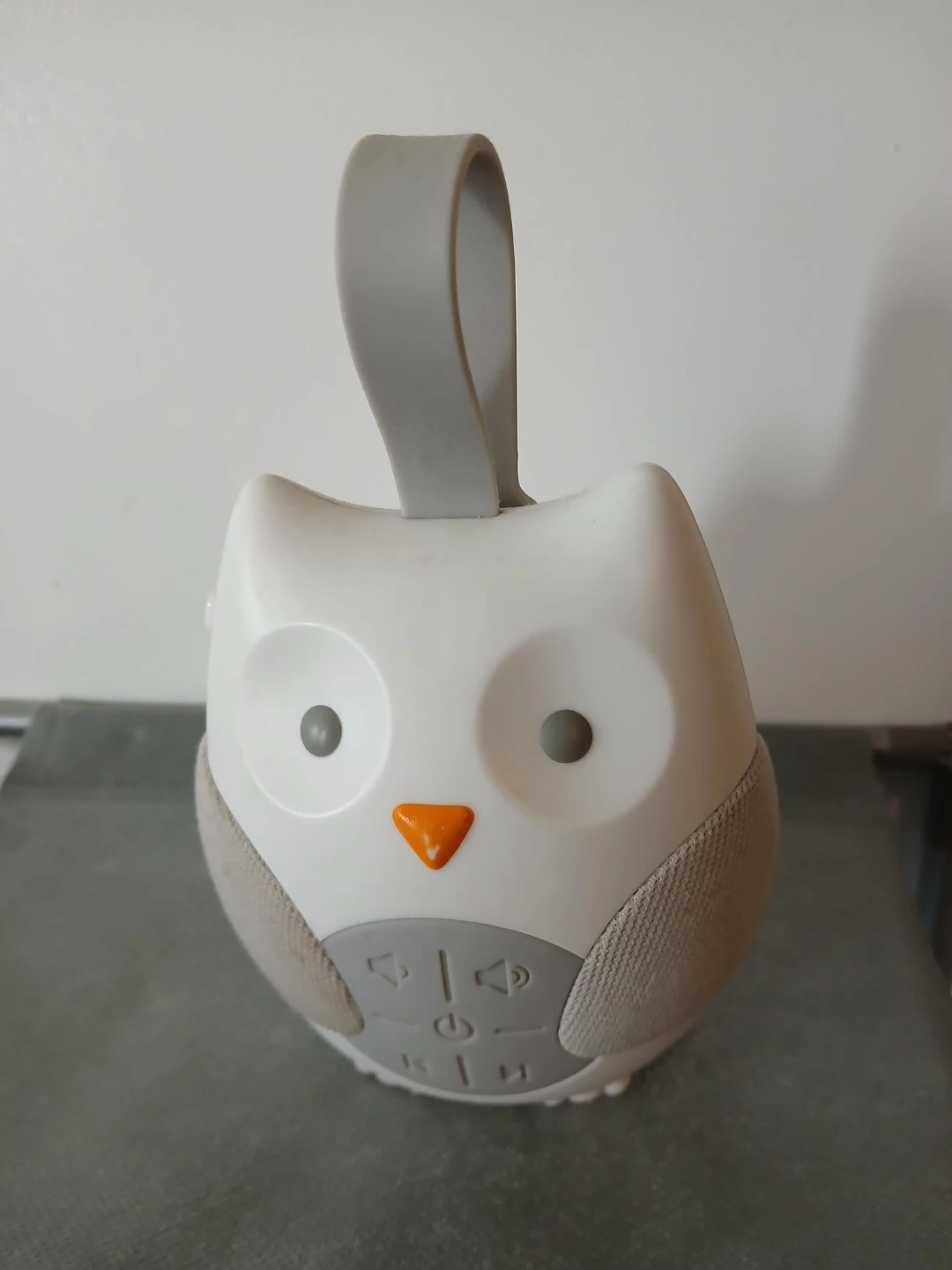 White Owl Sound Machine. (Needs batteries) Pick up ONLY.