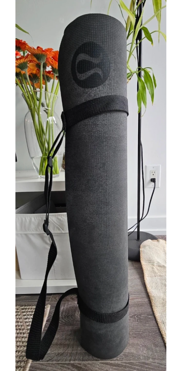 Lululemon Yoga Mat - photo 2