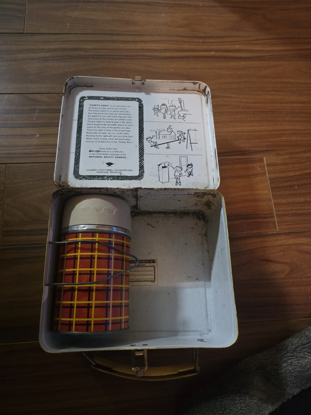 Vintage Lunch Box with Thermos - photo 2