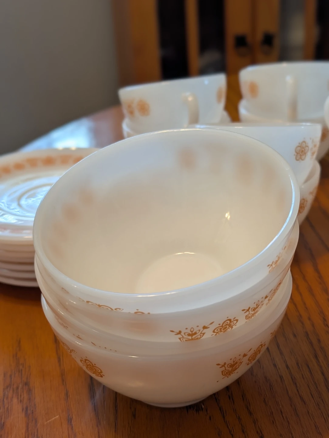 Vintage Termo Rey Milk Glass Peach Luster Floral Set - photo 2