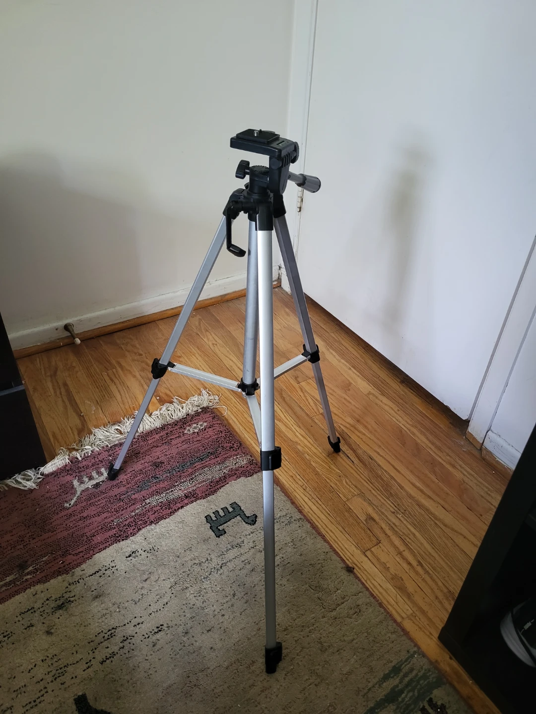 Tripod with Black Carrying Bag - photo 2