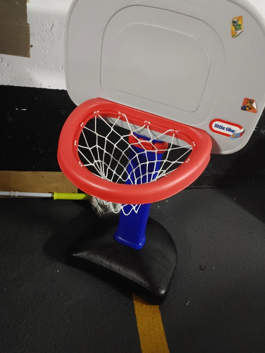 Little Tikes Basketball Hoop