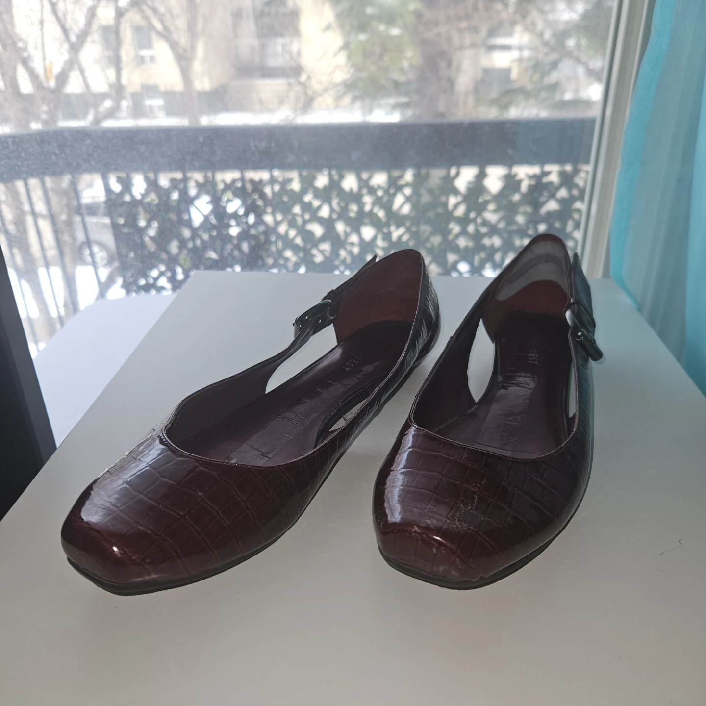 Nine West Women's Burgundy Croc Embossed Ballet Flats