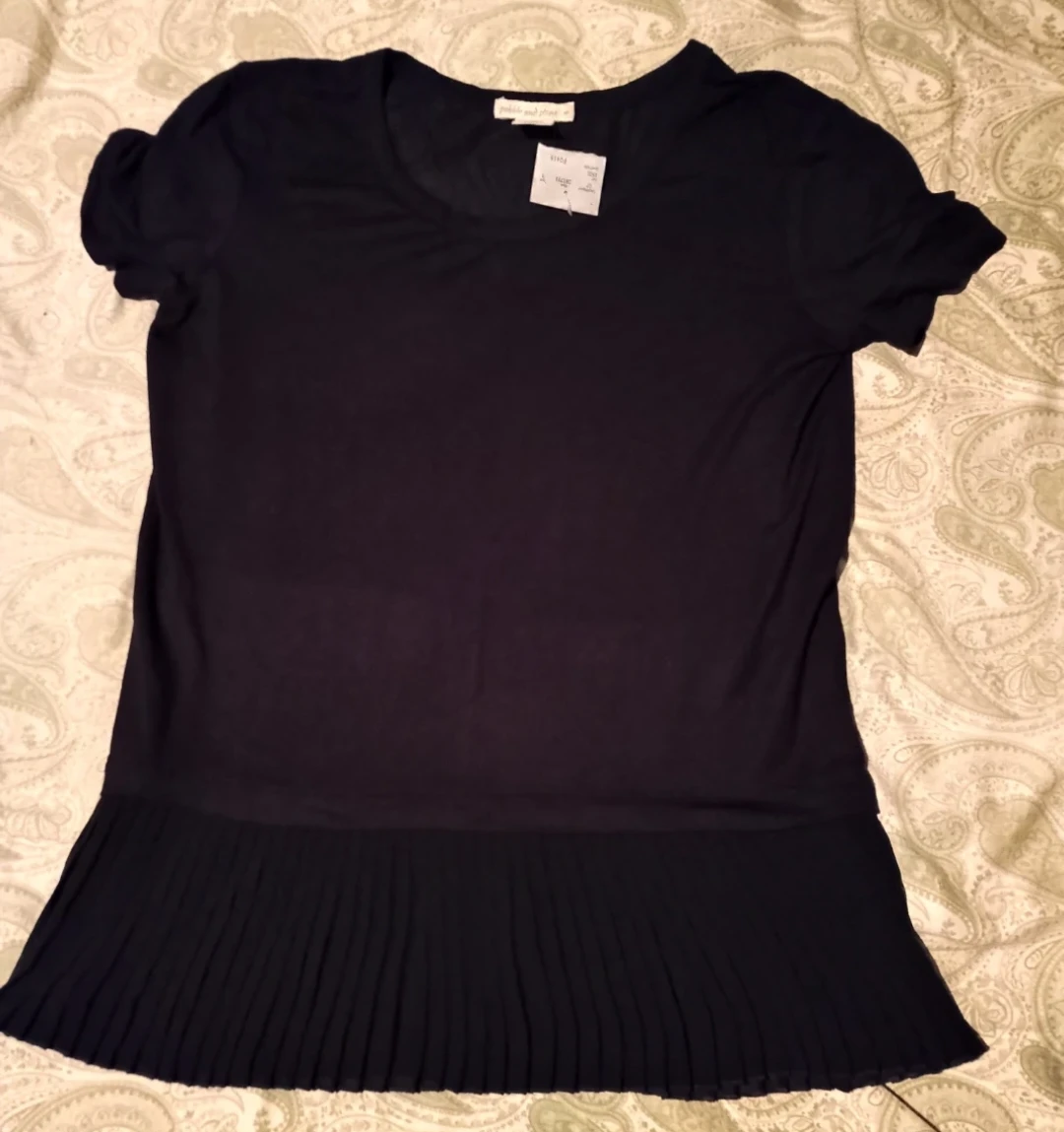 Pebble and Stone Black Pleated T-Shirt
