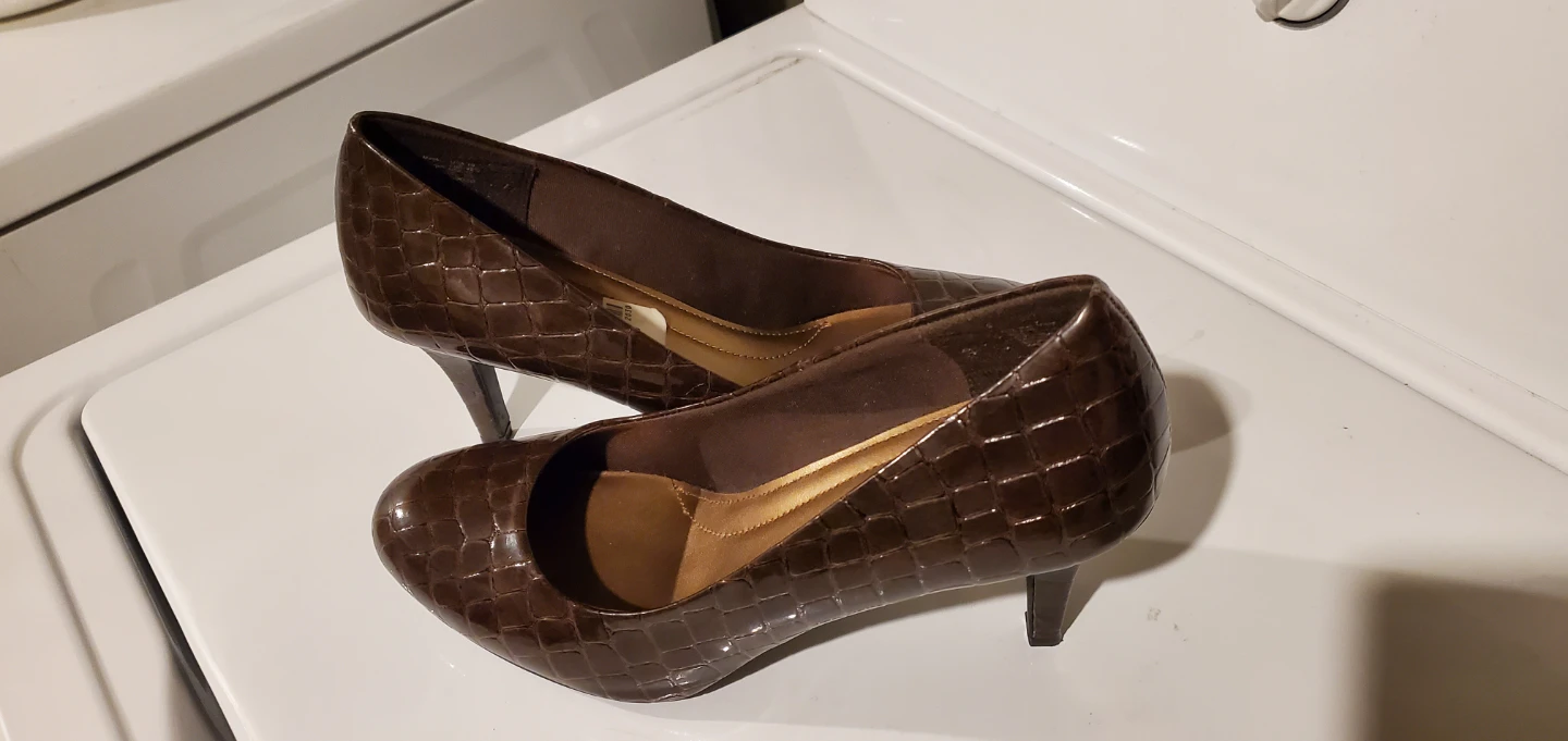 Brown Croc Heels - Size 10