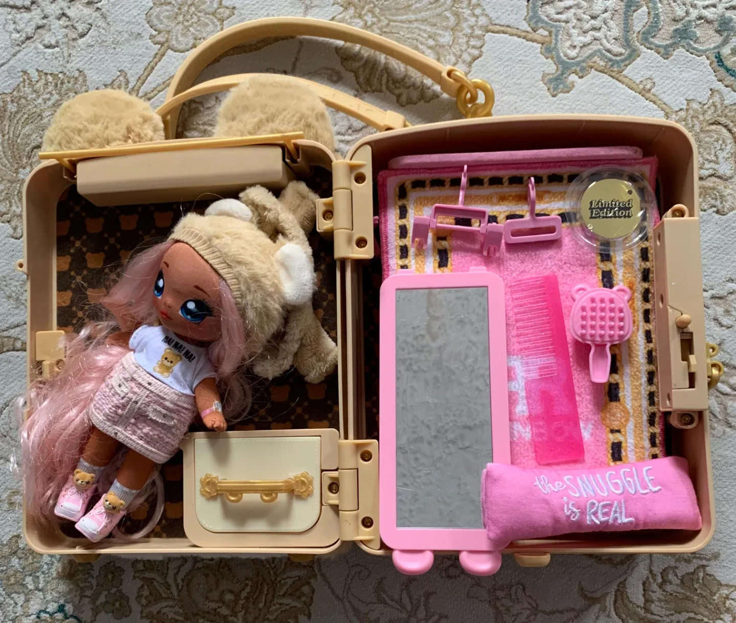 Na! Na! Na! Surprise Doll & Accessories