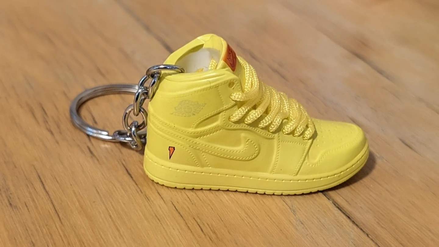 Mini Sneaker Keychain – Air Jordan Style 🔥 - photo 2