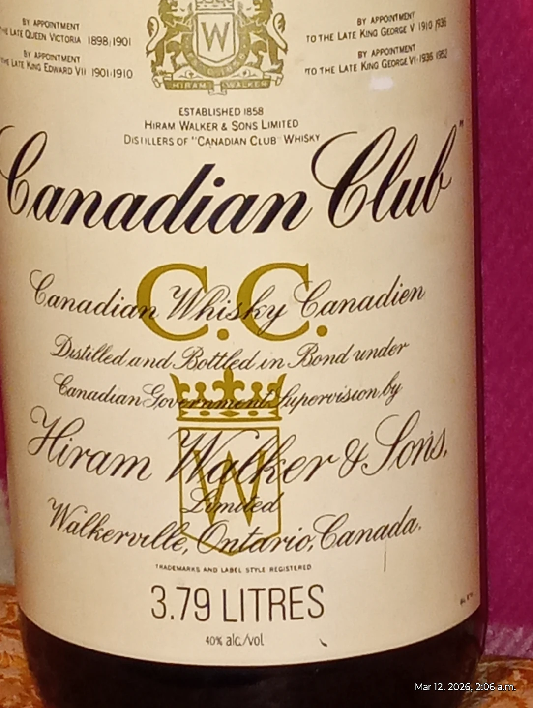 Vintage Canadian Club Whisky Texas size Mickey 3.79 Litres