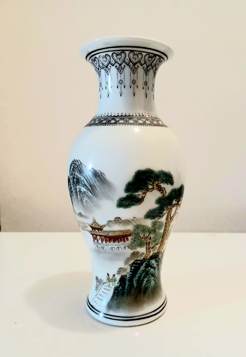 Vtg Chinese Hand Painted Porcelain Vase