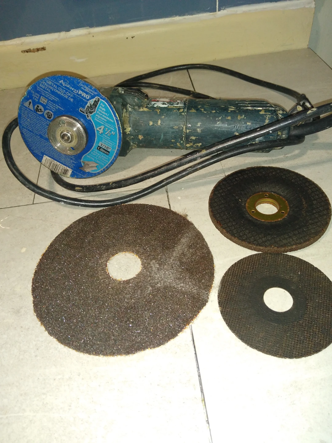 Really nice grinder with accessories