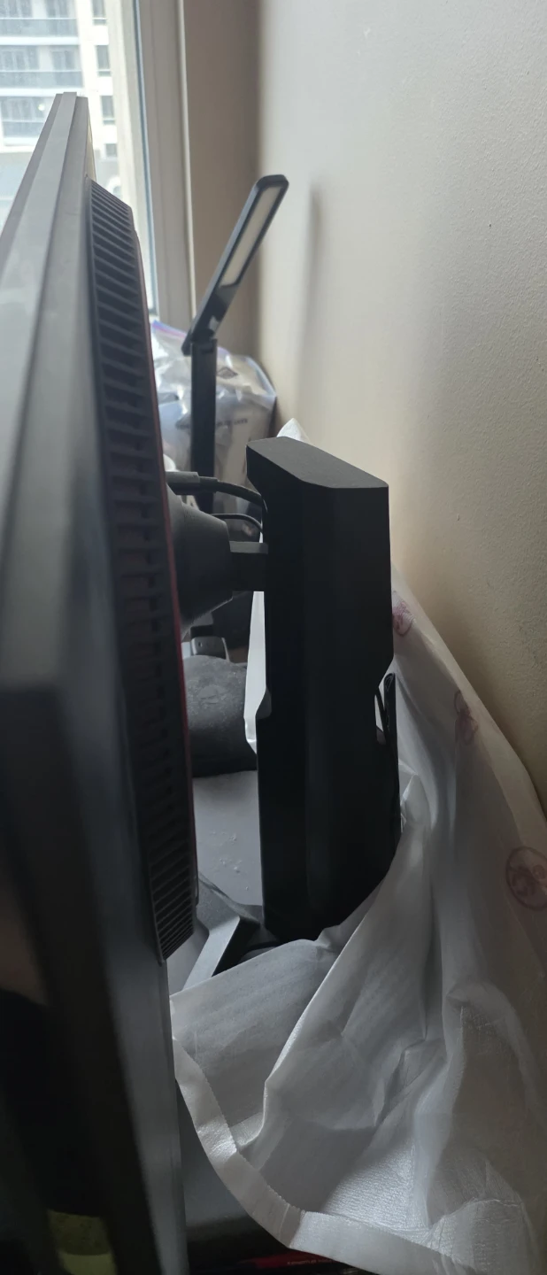 LG Ultragear 32-inch QHD 165Hz Gaming Monitor - photo 2