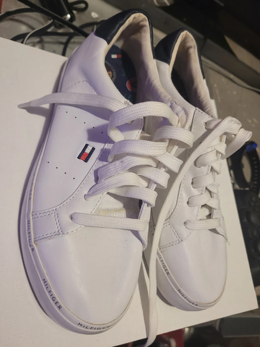 Tommy Hilfiger White Leather Sneakers Size 8M