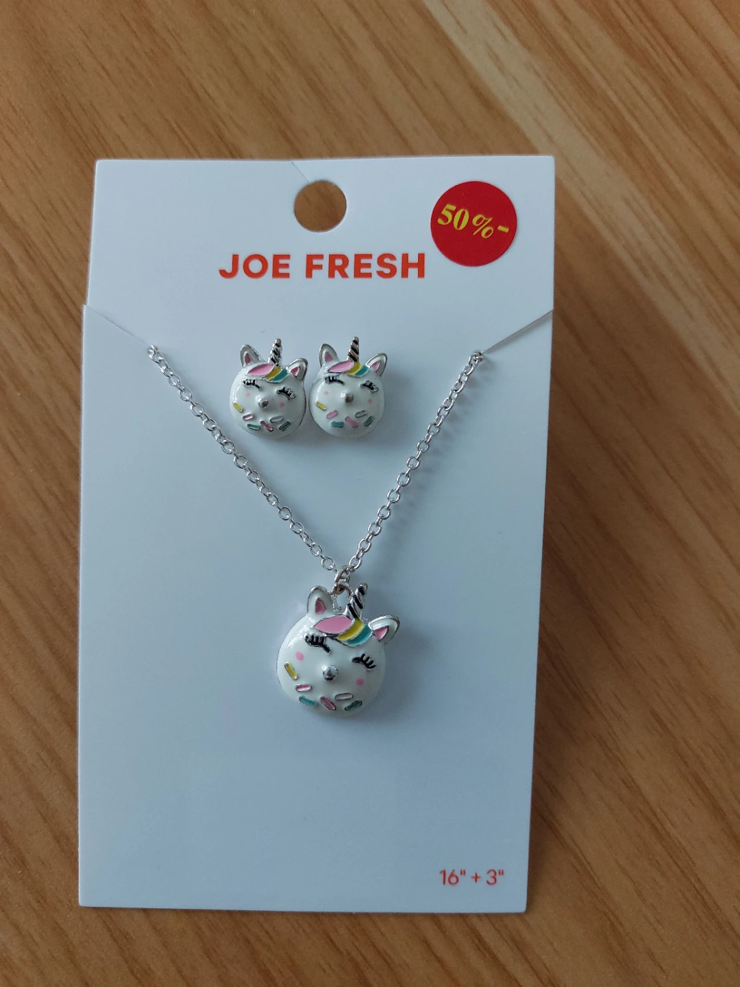 Women Earrings and Necklaces