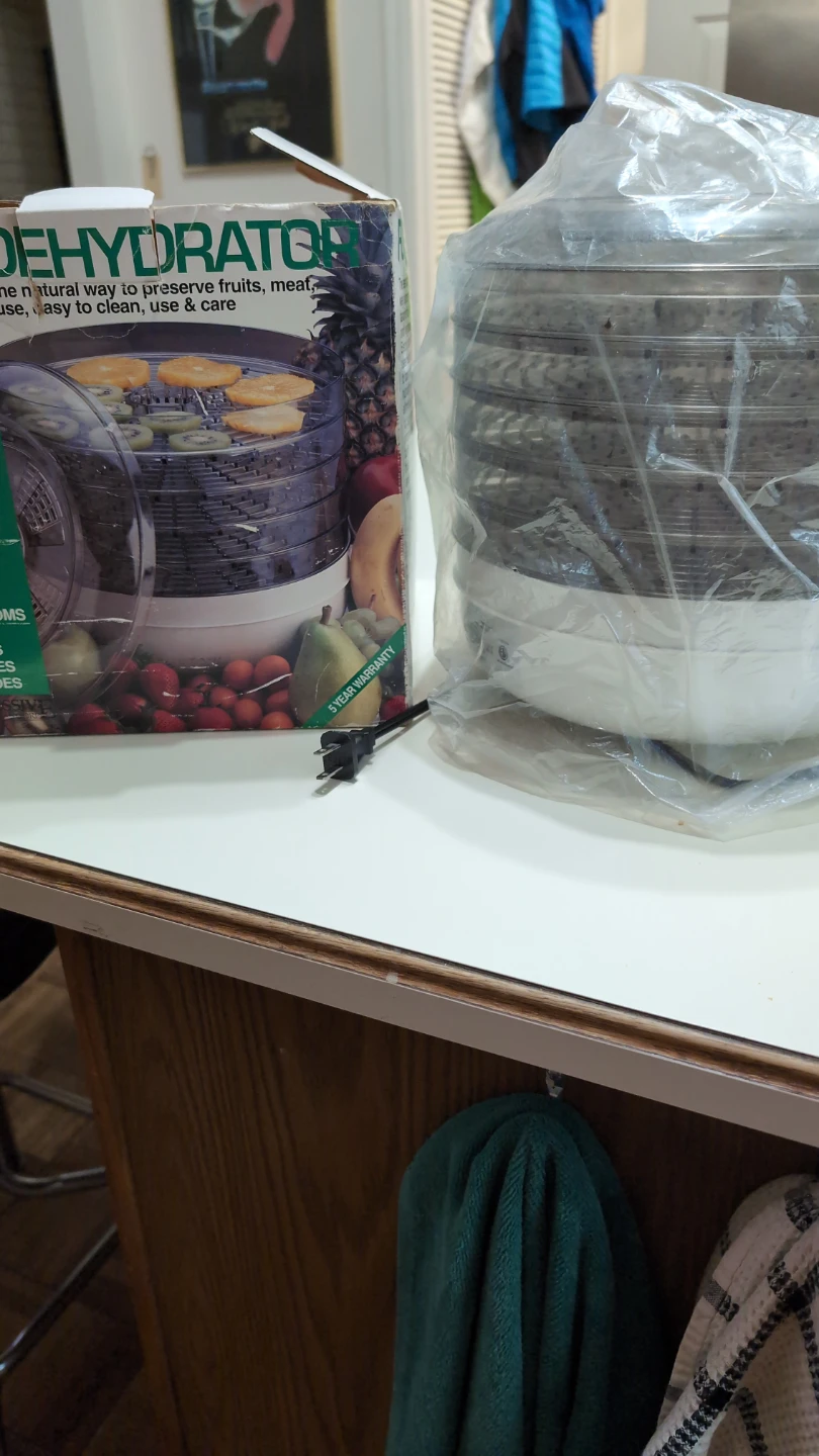 Food Dehydrator - photo 2