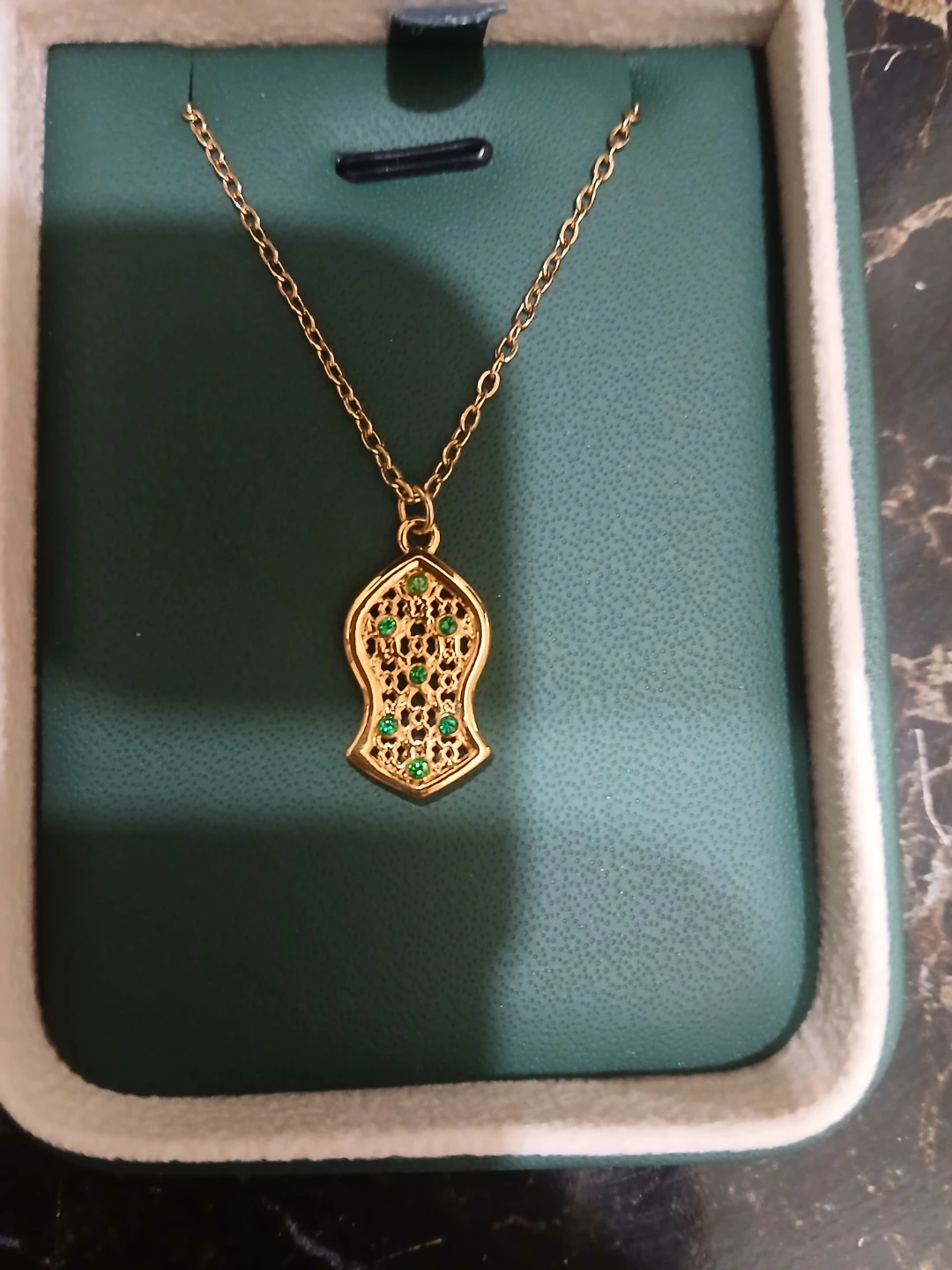 DARQAWI Gold Nalyn Necklace with Green Stones - photo 2