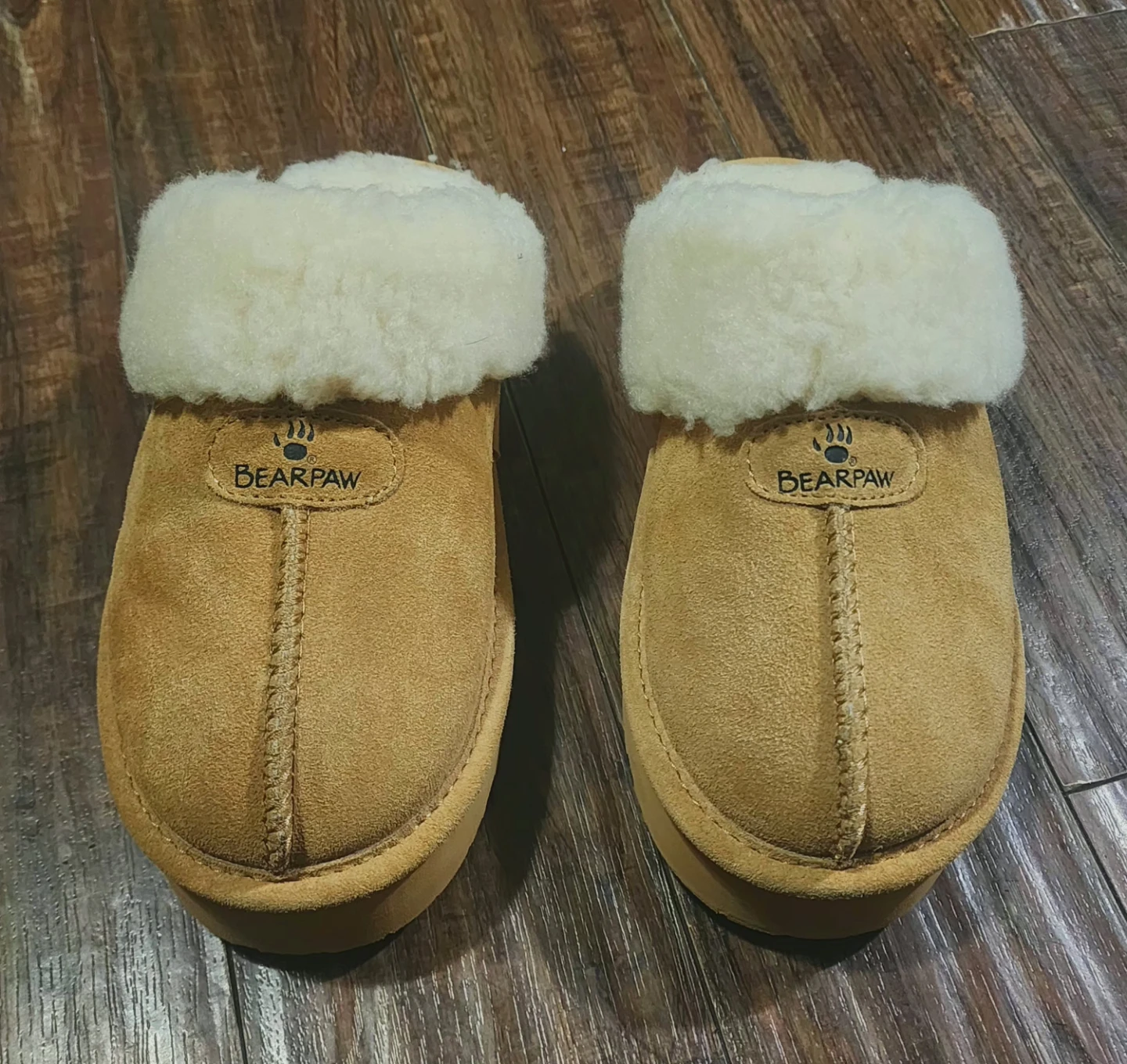 Bearpaw Women's Tan Suede Sheepskin Lined Slippers Size 8