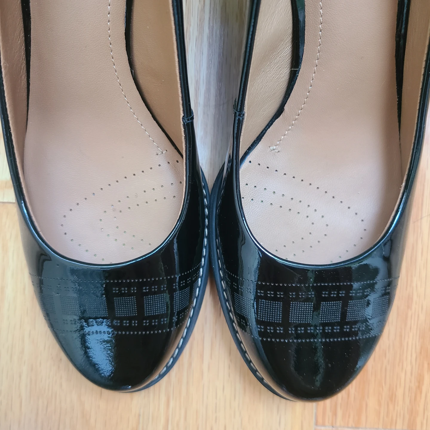 Clarks Leather Block Heel Shoes Size 7B 🌱 - photo 4