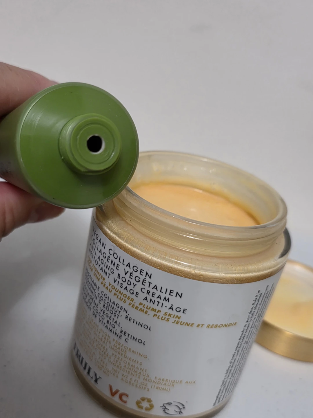 2 skincare items - photo 2