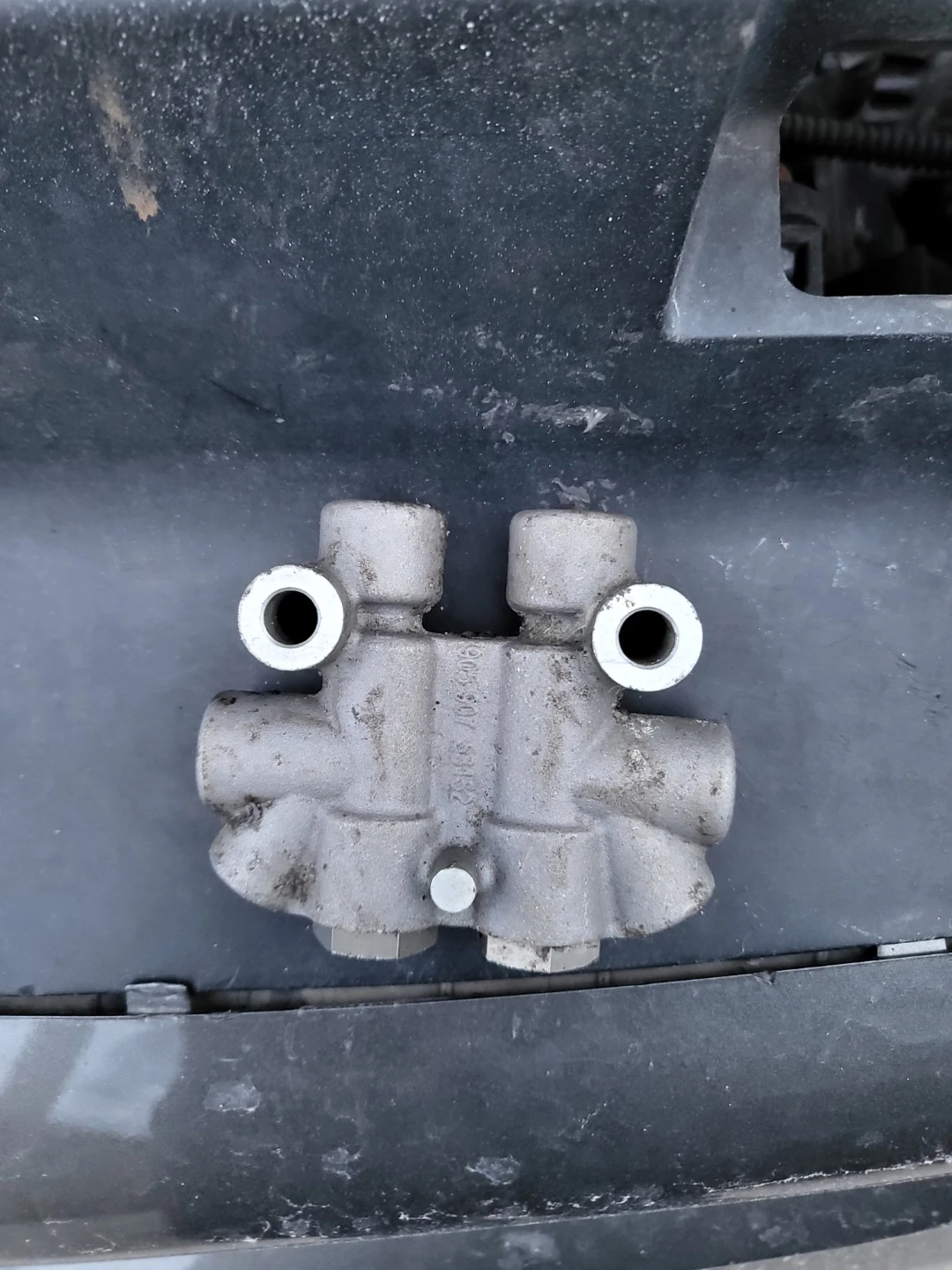 Brake Proportioning Valve - photo 4