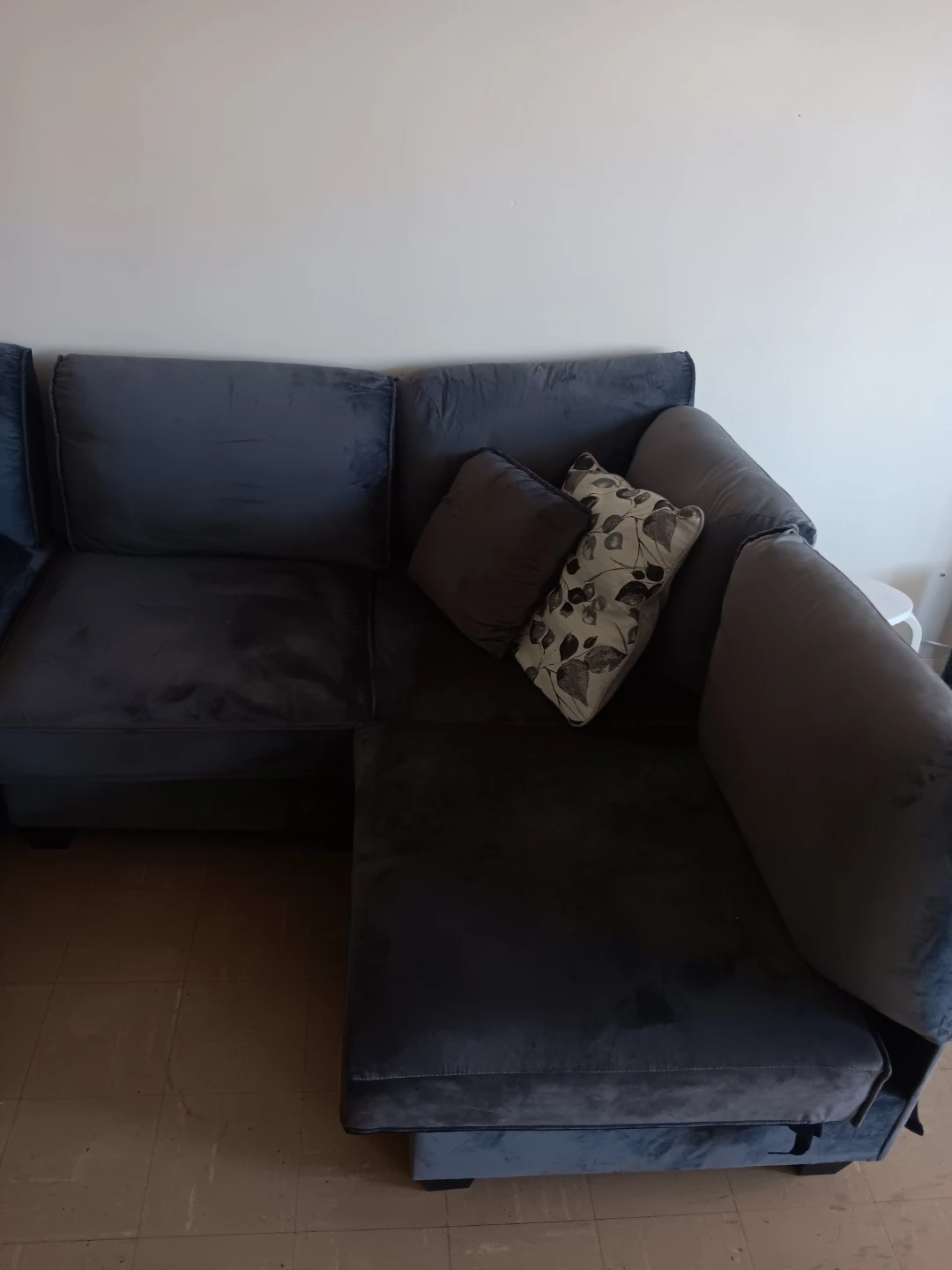 Dark Gray Sectional Sofa with Ottoman - photo 4
