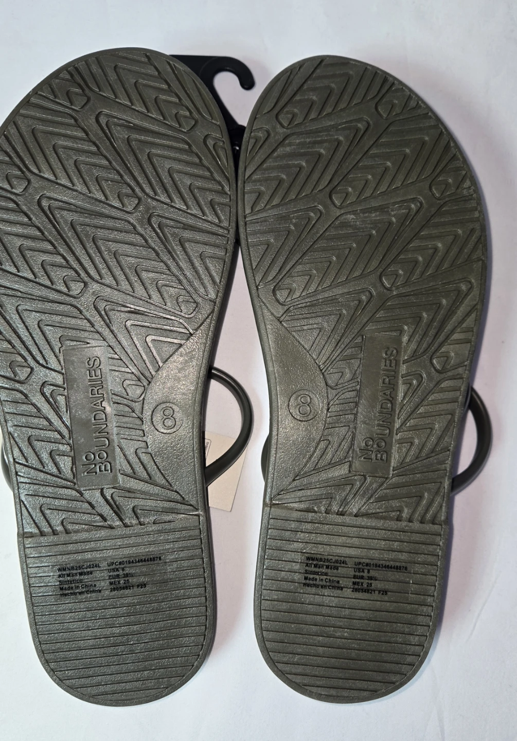 No Boundaries Women's Flip Flop Sandals Size 8 Olive Green - photo 3