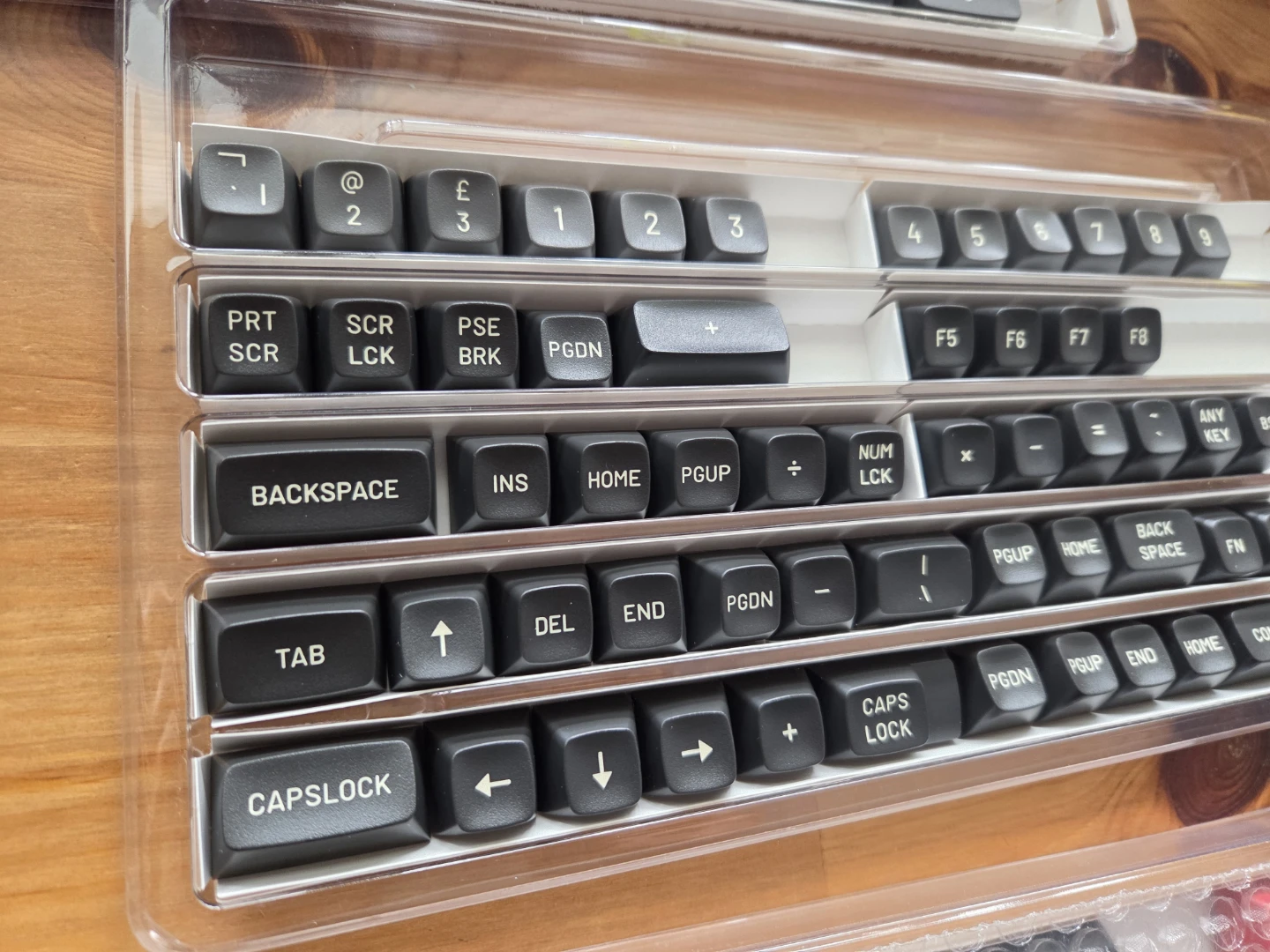 DROP MT3 Susuwatari keycaps - photo 2
