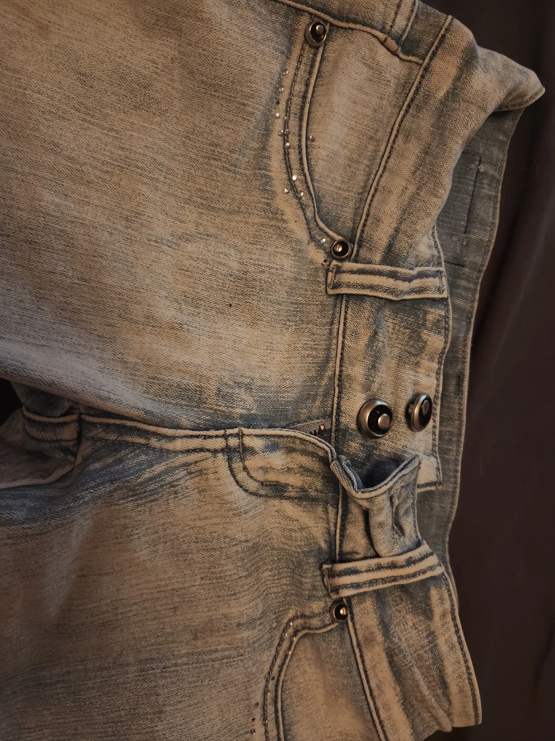 Light Wash Embellished Jeans - photo 3