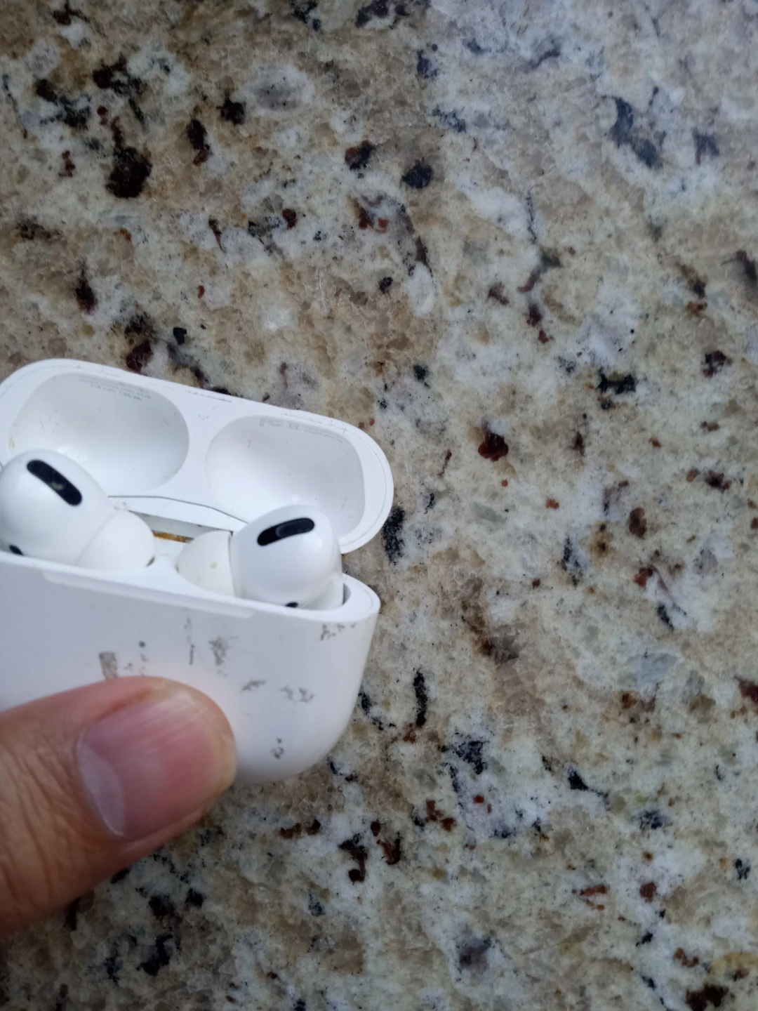 Apple AirPods Pro a 2190