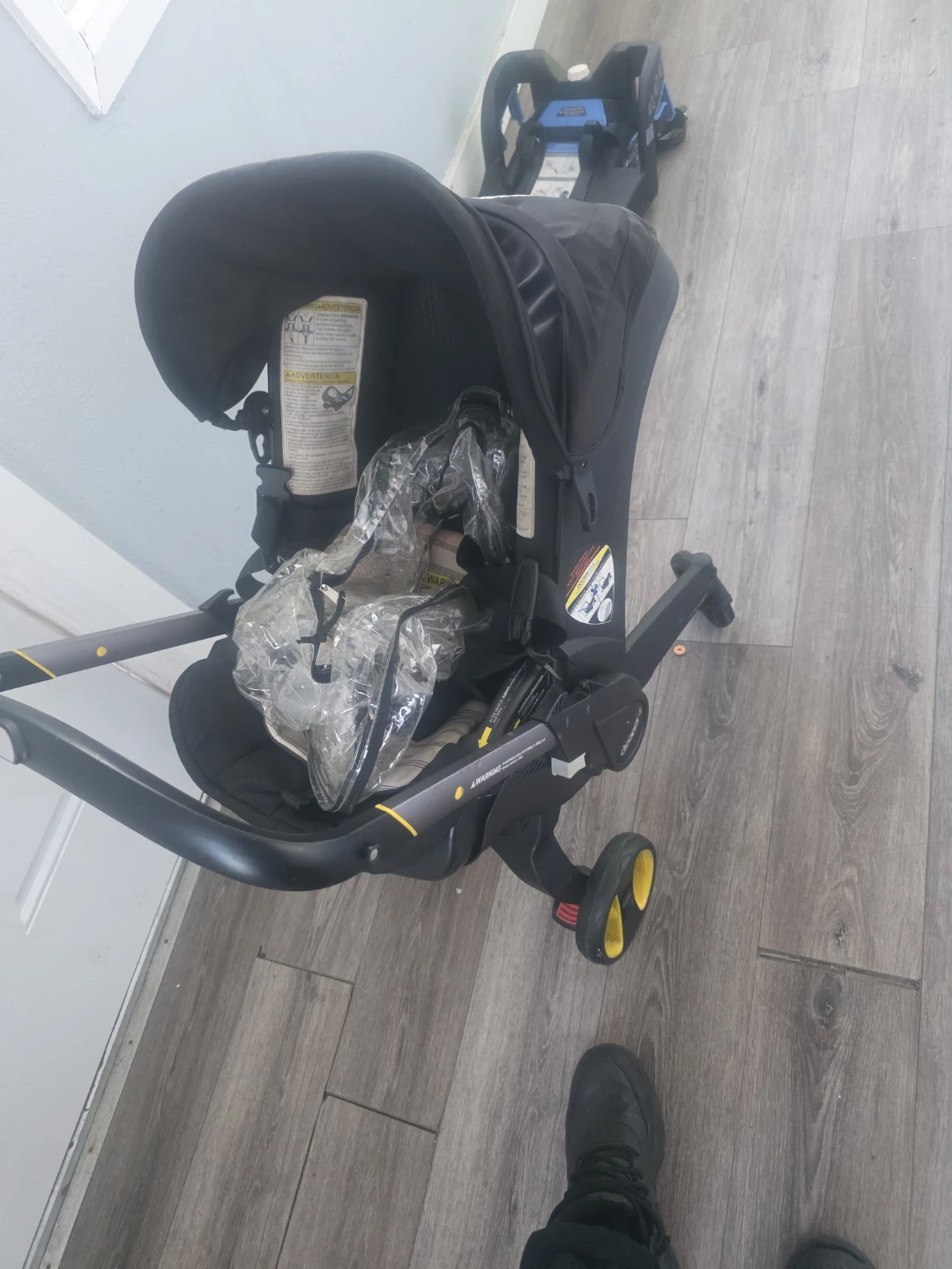 Doona Infant Car Seat & Stroller - Black - photo 2