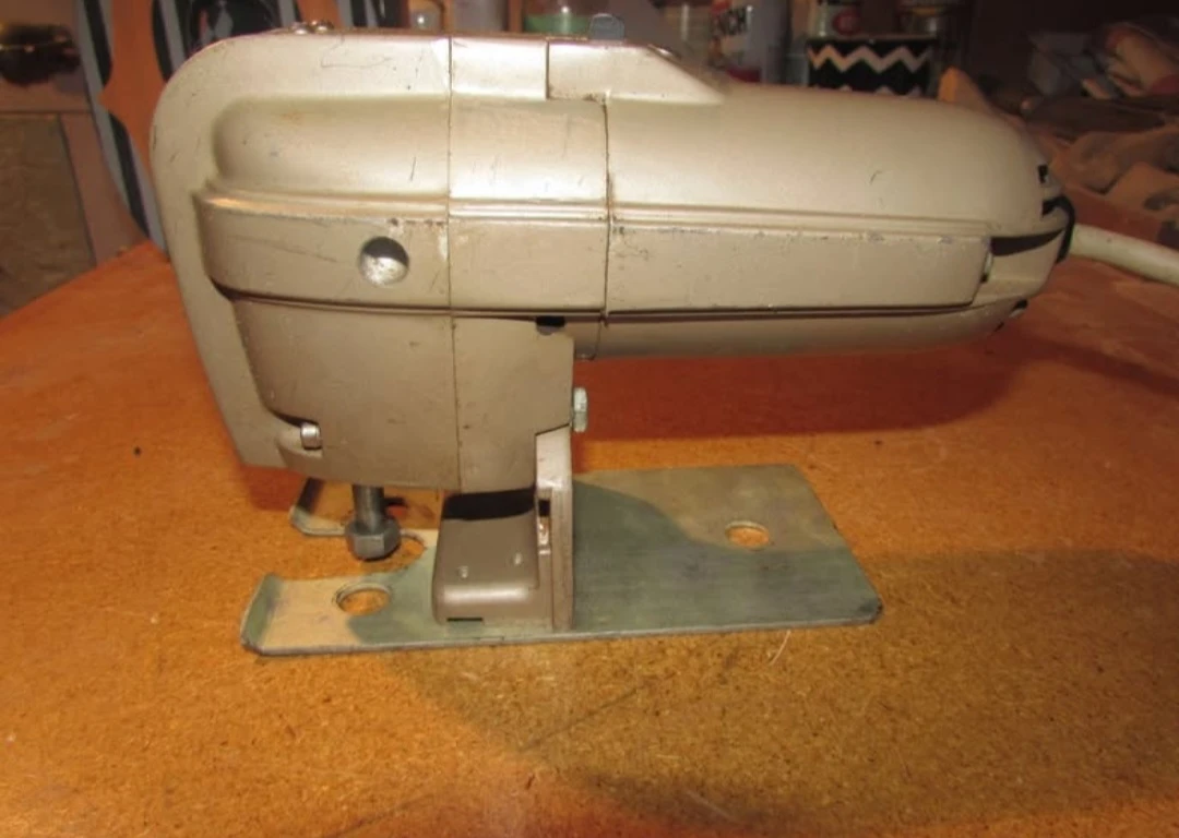 Montgomery Ward Powr-Kraft Jig Saw