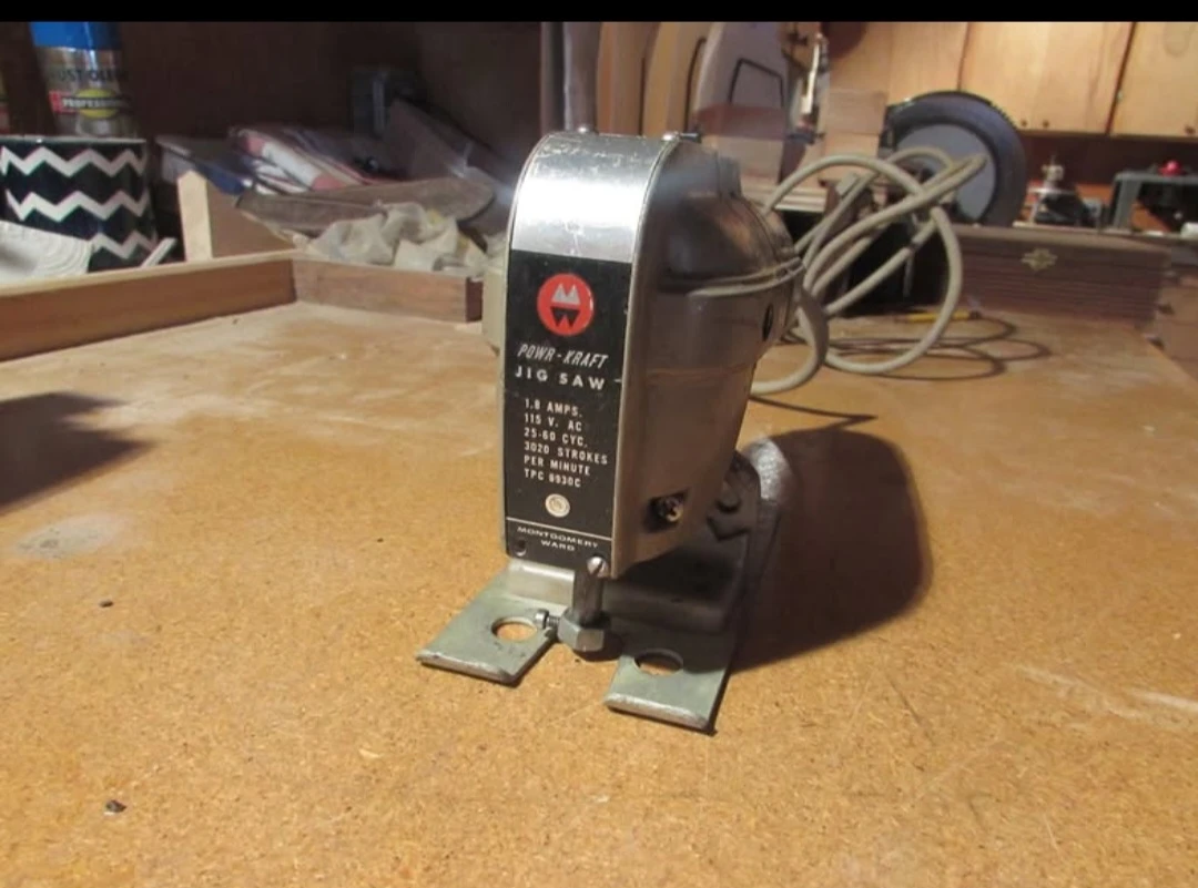 Montgomery Ward Powr-Kraft Jig Saw - photo 3
