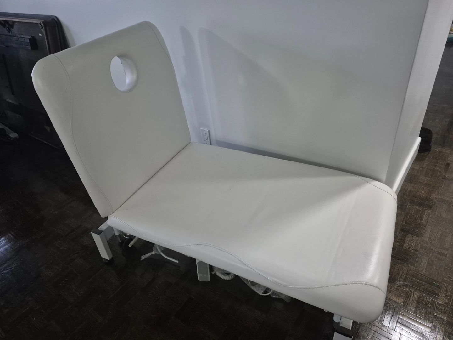 Electric Massage / Spa Table for Sale – Great Condition