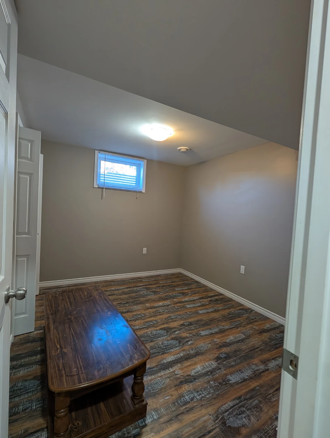 Basement suit for rent. - photo 5