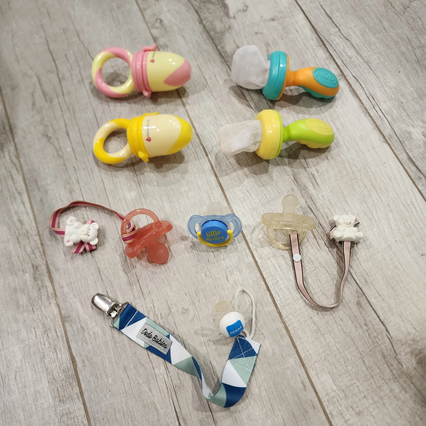 Baby Food Feeders and Pacifier Set