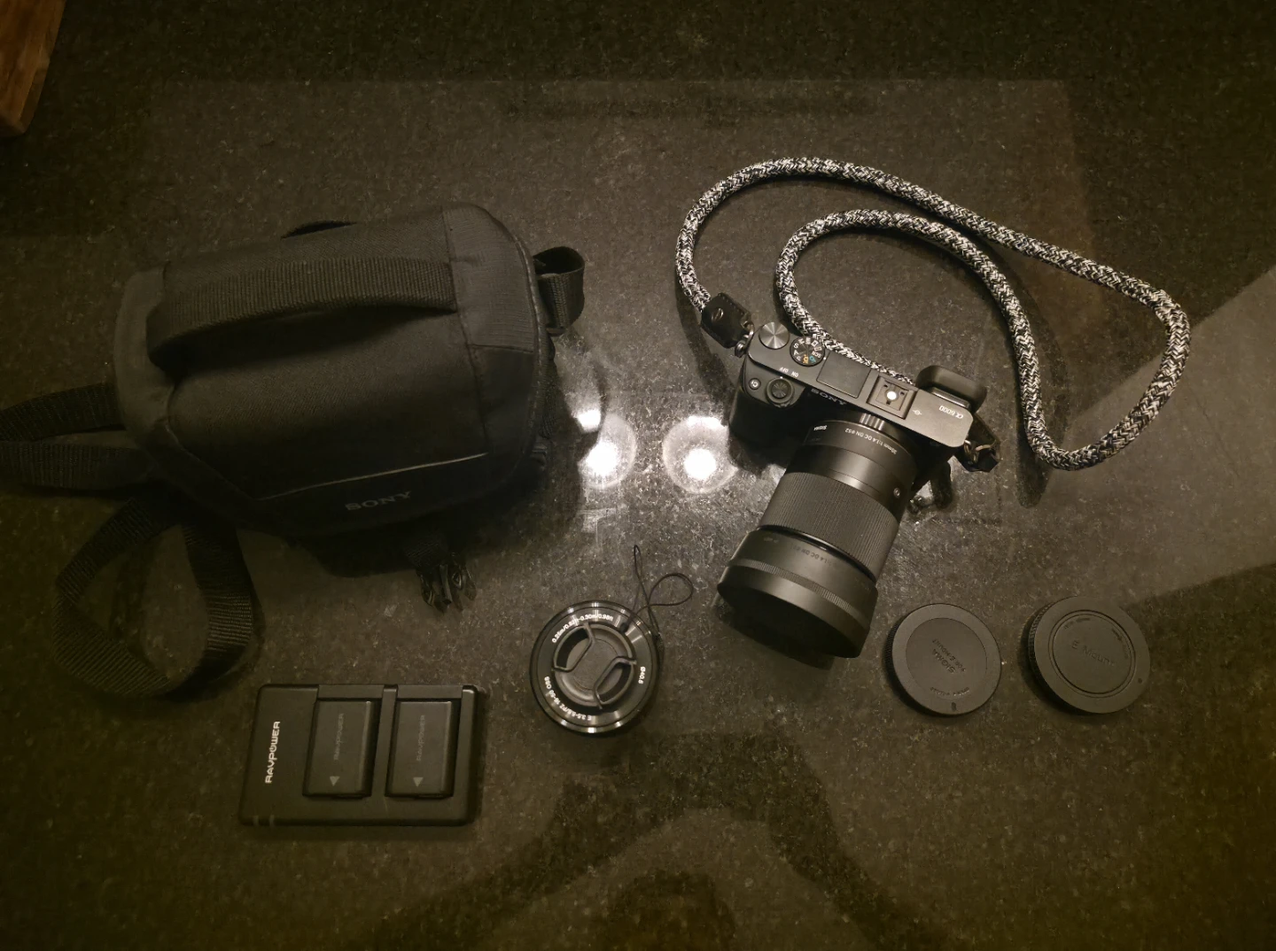 Sony Alpha a6000 Mirrorless Camera with Sigma Lens - photo 2