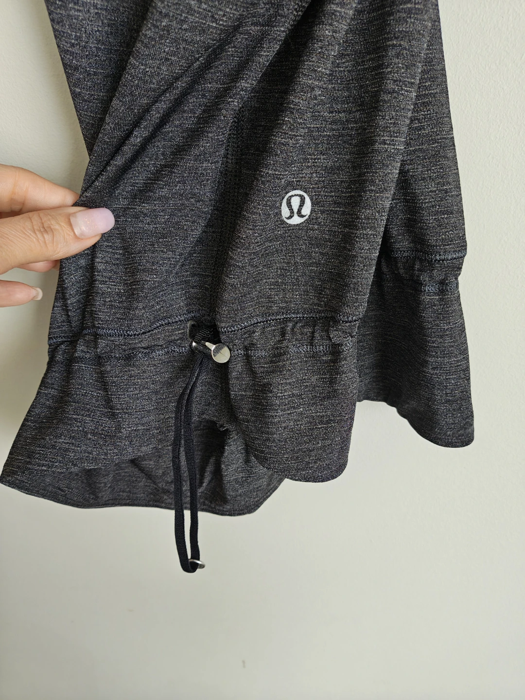 Lululemon Tank Top Size 4 Grey Floral Straps - photo 4
