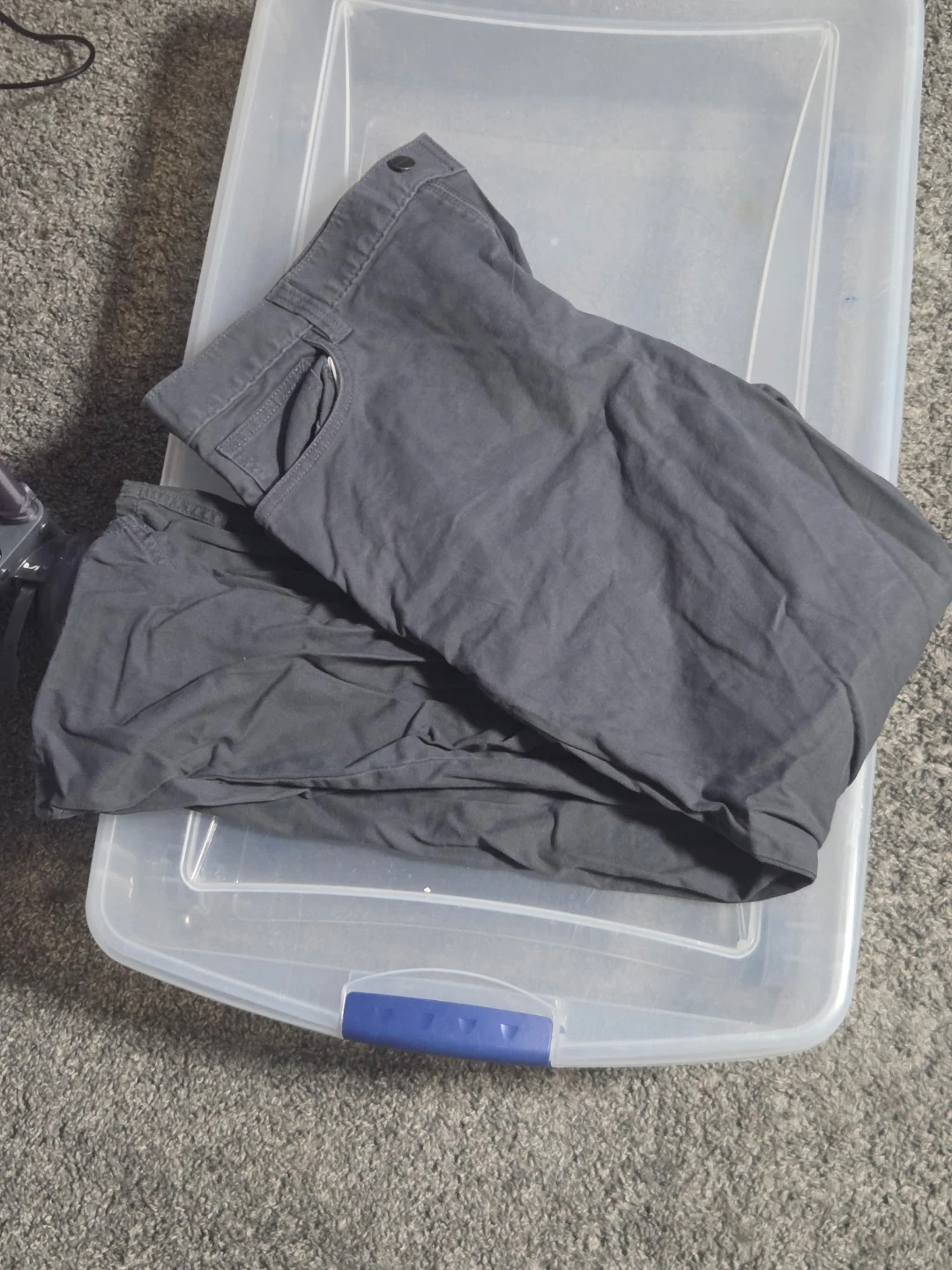 BUNDLE: Men's pants and flannel