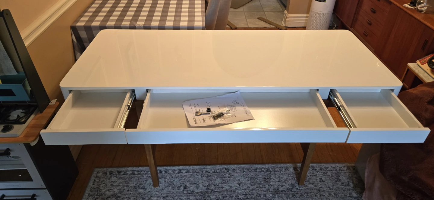 White Lacquer Desk with Wood Legs - photo 2