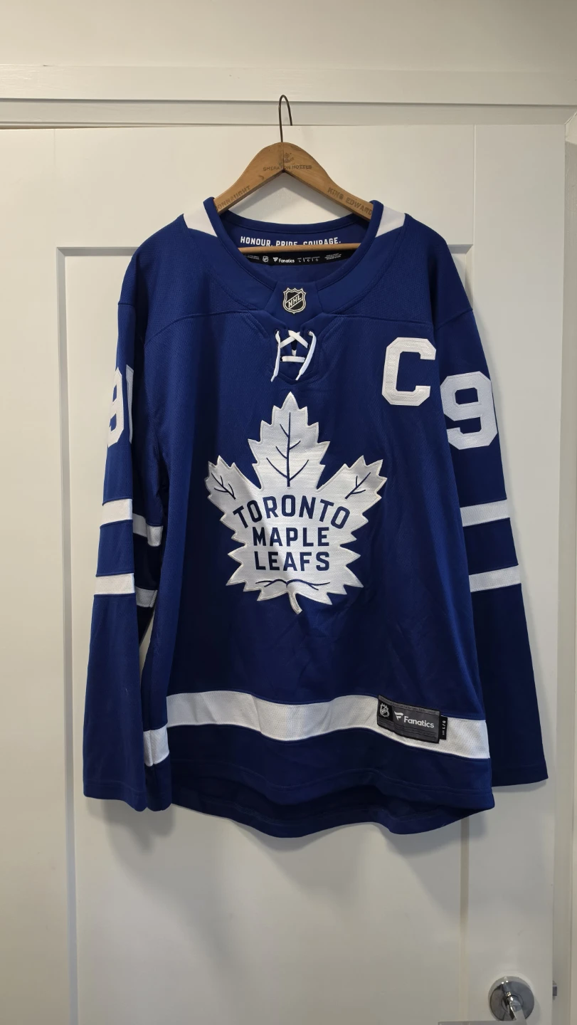 Toronto Maple Leafs Tavares #91 Hockey Jersey - Size L