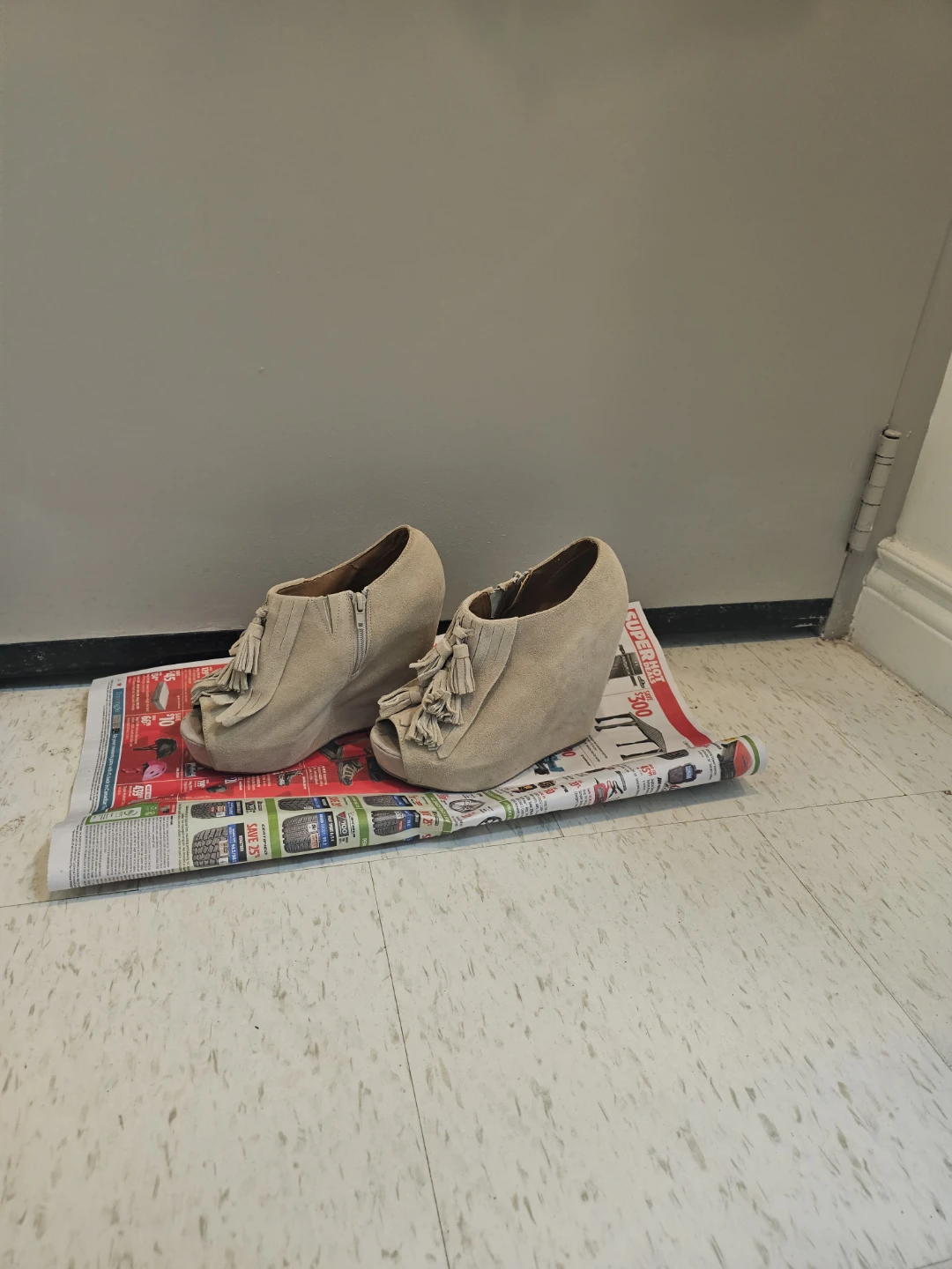Le chateau Beige Suede shose - photo 3