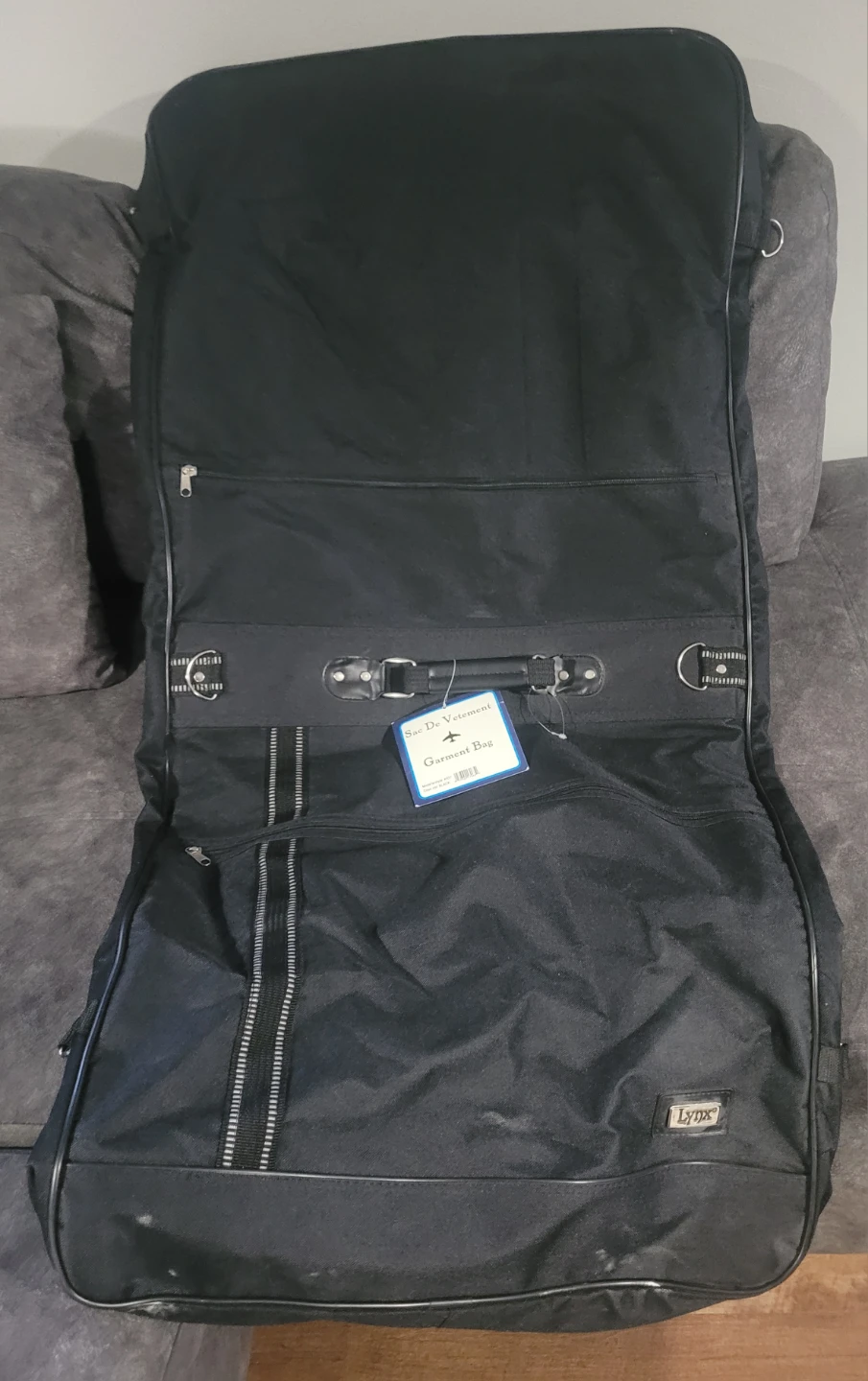 Lynx Black Garment Bag